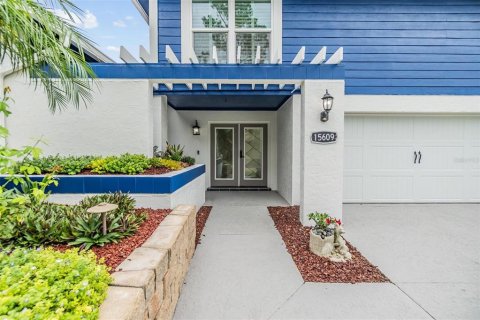 House in Tampa, Florida 4 bedrooms, 228.45 sq.m. № 1776797 - photo 11