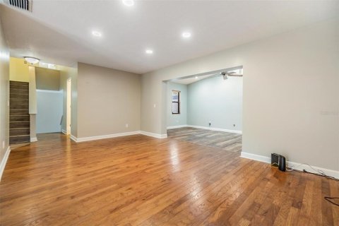 House in Tampa, Florida 4 bedrooms, 228.45 sq.m. № 1776797 - photo 26