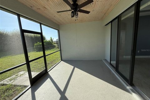 House in Rotonda, Florida 3 bedrooms, 157.47 sq.m. № 1883983 - photo 18