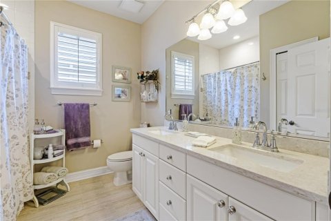 House in DeLand, Florida 4 bedrooms, 286.6 sq.m. № 1908319 - photo 22