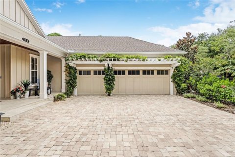 House in DeLand, Florida 4 bedrooms, 286.6 sq.m. № 1908319 - photo 4
