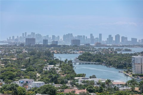 Condo in Bal Harbour, Florida, 3 bedrooms  № 1752495 - photo 28