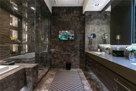 Condo in Bal Harbour, Florida, 3 bedrooms  № 1752495 - photo 10