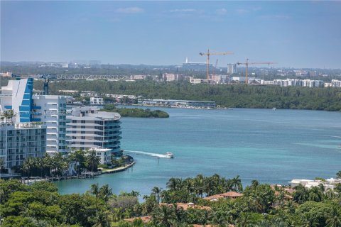 Condo in Bal Harbour, Florida, 3 bedrooms  № 1752495 - photo 29