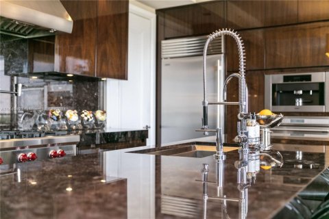 Condo in Bal Harbour, Florida, 3 bedrooms  № 1752495 - photo 16