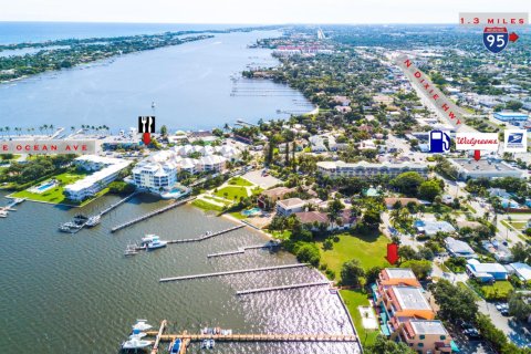 Condominio en alquiler en Lantana, Florida, 2 dormitorios, 97.92 m2 № 1097712 - foto 1