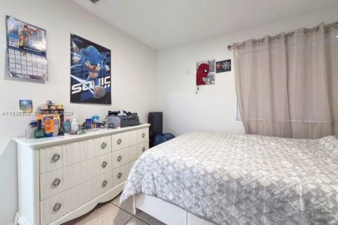 Villa ou maison à vendre à Miami, Floride: 3 chambres, 130.62 m2 № 1989185 - photo 17
