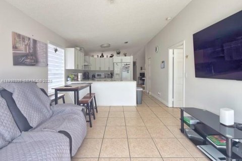 Villa ou maison à vendre à Miami, Floride: 3 chambres, 130.62 m2 № 1989185 - photo 14