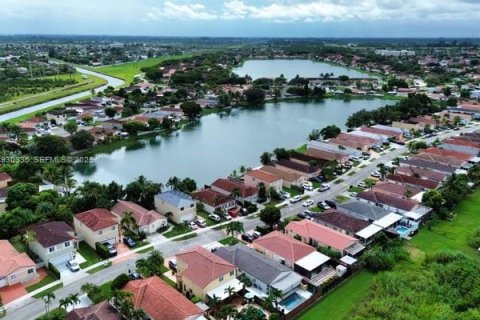 Villa ou maison à vendre à Miami, Floride: 3 chambres, 130.62 m2 № 1989185 - photo 9