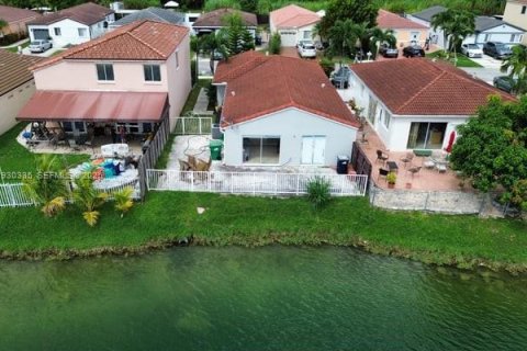 Villa ou maison à vendre à Miami, Floride: 3 chambres, 130.62 m2 № 1989185 - photo 4