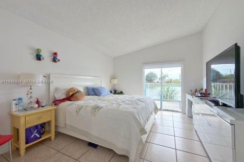 Villa ou maison à vendre à Miami, Floride: 3 chambres, 130.62 m2 № 1989185 - photo 22