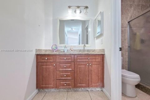 Villa ou maison à vendre à Miami, Floride: 3 chambres, 130.62 m2 № 1989185 - photo 15