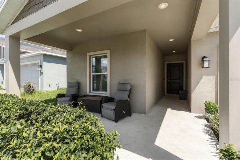 Villa ou maison à louer à Eagle Lake, Floride: 4 chambres, 187.2 m2 № 2416882 - photo 4