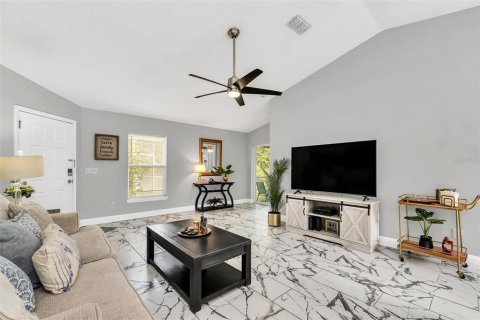 House in Davenport, Florida 4 bedrooms, 154.68 sq.m. № 1910069 - photo 22
