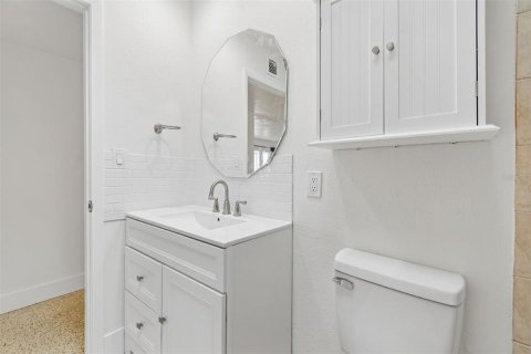House in Sun City Center, Florida 2 bedrooms, 121.52 sq.m. № 2157596 - photo 25