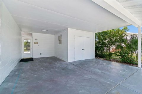 House in Sun City Center, Florida 2 bedrooms, 121.52 sq.m. № 2157596 - photo 28