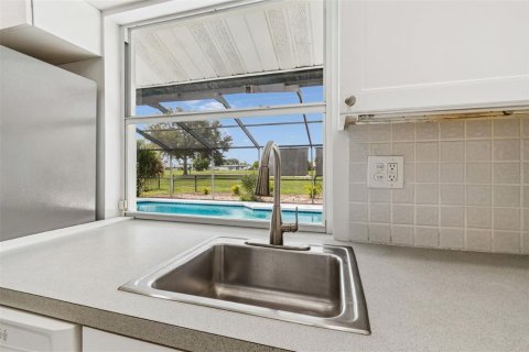 House in Sun City Center, Florida 2 bedrooms, 121.52 sq.m. № 2157596 - photo 15