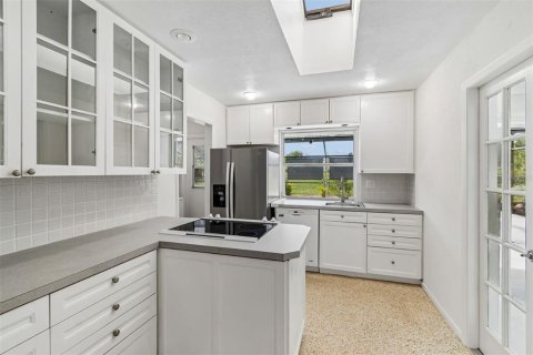 House in Sun City Center, Florida 2 bedrooms, 121.52 sq.m. № 2157596 - photo 11