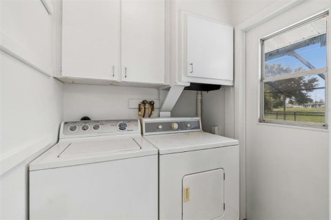 House in Sun City Center, Florida 2 bedrooms, 121.52 sq.m. № 2157596 - photo 27