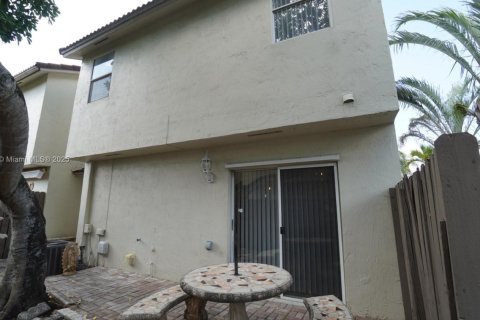 Touwnhouse à vendre à Pembroke Pines, Floride: 3 chambres, 151.9 m2 № 1739992 - photo 20