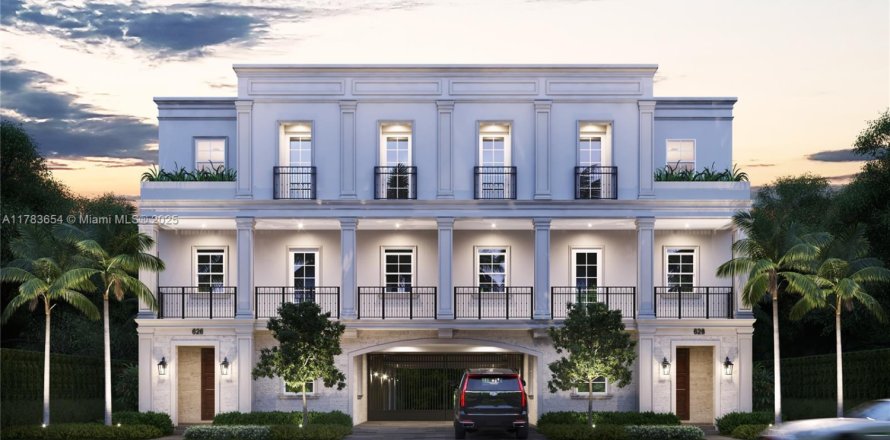 Townhouse in Coral Gables, Florida 4 bedrooms, 431.72 sq.m. № 1726652