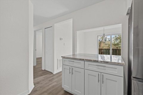 Condo in Orlando, Florida, 2 bedrooms  № 2097777 - photo 14