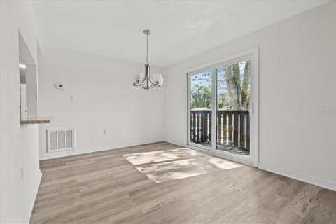 Condo in Orlando, Florida, 2 bedrooms  № 2097777 - photo 13