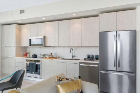 Copropriété à louer à Sunrise, Floride: 3 chambres, 151.34 m2 № 2243033 - photo 8
