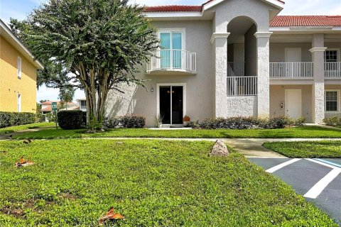 Condo in Land O' Lakes, Florida, 2 bedrooms  № 2363120