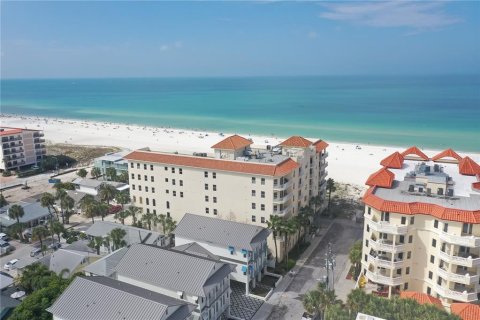 Condominio en alquiler en Clearwater, Florida, 3 dormitorios, 236.44 m2 № 2107131 - foto 2
