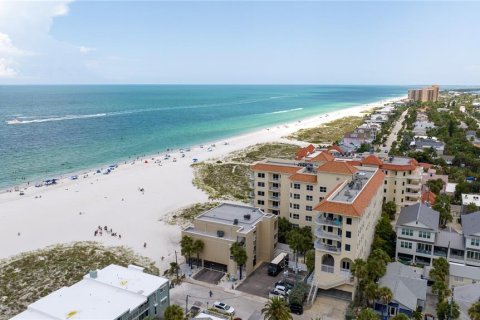 Condominio en alquiler en Clearwater, Florida, 3 dormitorios, 236.44 m2 № 2107131 - foto 22