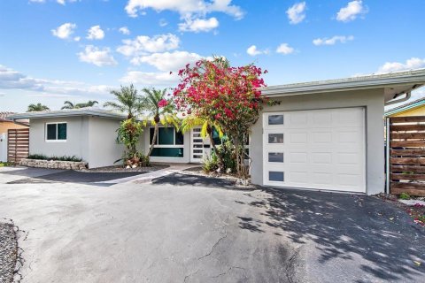 Casa en Pompano Beach, Florida 3 dormitorios, 159.51 m2 № 2385510