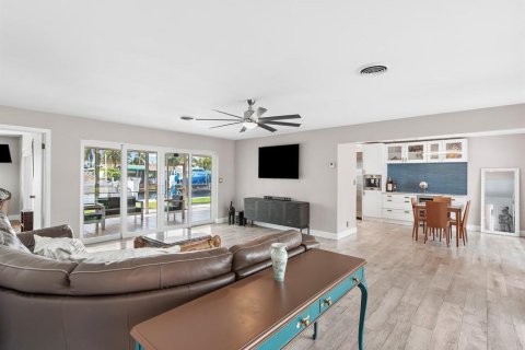 Casa en venta en Pompano Beach, Florida, 3 dormitorios, 159.51 m2 № 2385510 - foto 6