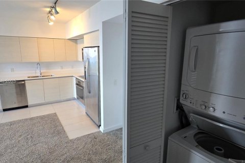 Condominio en venta en Miami, Florida, 1 dormitorio, 67.82 m2 № 1973142 - foto 22
