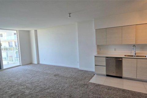 Condominio en venta en Miami, Florida, 1 dormitorio, 67.82 m2 № 1973142 - foto 20