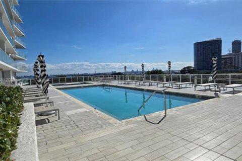 Condominio en venta en Miami, Florida, 1 dormitorio, 67.82 m2 № 1973142 - foto 12