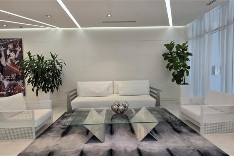 Condominio en venta en Miami, Florida, 1 dormitorio, 67.82 m2 № 1973142 - foto 28