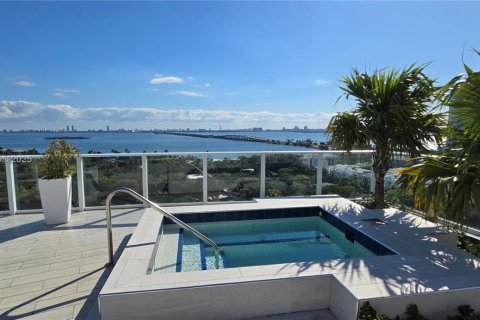 Condominio en venta en Miami, Florida, 1 dormitorio, 67.82 m2 № 1973142 - foto 6