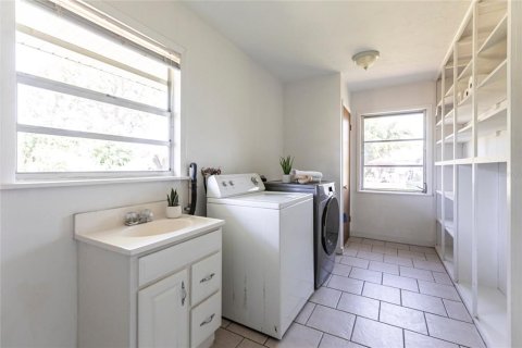 Villa ou maison à vendre à Sarasota, Floride: 2 chambres, 131.92 m2 № 1879561 - photo 29