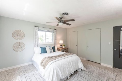 Villa ou maison à vendre à Sarasota, Floride: 2 chambres, 131.92 m2 № 1879561 - photo 16