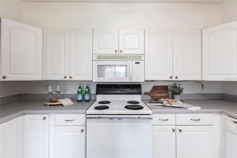 Villa ou maison à vendre à Sarasota, Floride: 2 chambres, 131.92 m2 № 1879561 - photo 13
