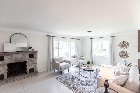 Villa ou maison à vendre à Sarasota, Floride: 2 chambres, 131.92 m2 № 1879561 - photo 8