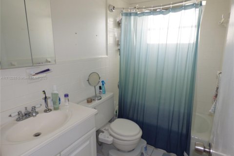 Condo in Fort Lauderdale, Florida, 1 bedroom  № 1464260 - photo 6