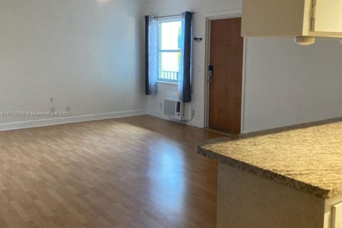 Condo in Fort Lauderdale, Florida, 1 bedroom  № 1464260 - photo 21