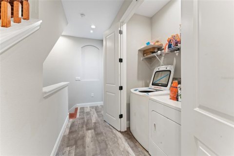 Townhouse in Tampa, Florida 4 bedrooms, 231.79 sq.m. № 1538957 - photo 19