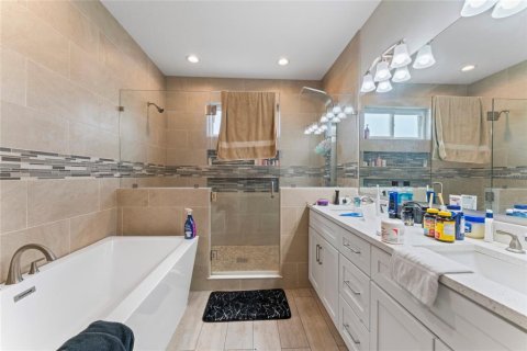 Townhouse in Tampa, Florida 4 bedrooms, 231.79 sq.m. № 1538957 - photo 23