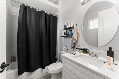 Townhouse in Tampa, Florida 4 bedrooms, 231.79 sq.m. № 1538957 - photo 28