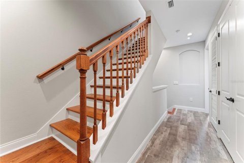 Townhouse in Tampa, Florida 4 bedrooms, 231.79 sq.m. № 1538957 - photo 20