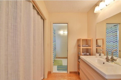 Снять в аренду кондоминиум в Сарасота, Флорида 2 спальни, 126.63м2, № 213511 - фото 12