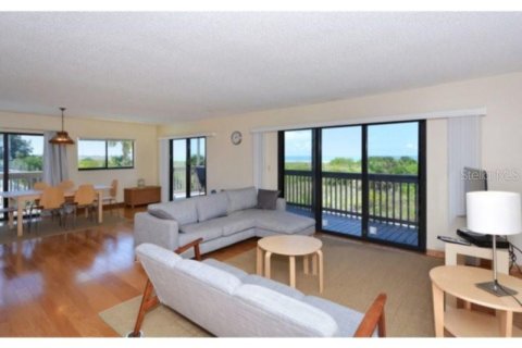 Снять в аренду кондоминиум в Сарасота, Флорида 2 спальни, 126.63м2, № 213511 - фото 5